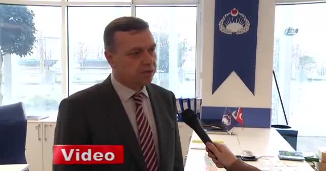 Dilenmek için belediyeyi seçince yakayı ele verdi