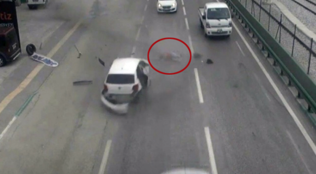 Emniyet kemeri takmayınca otomobilden böyle fırladı