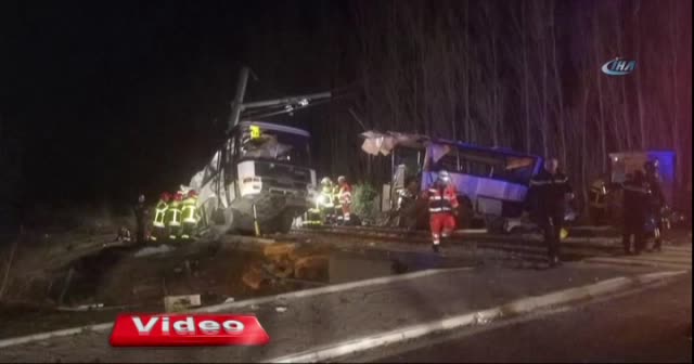 Fransa’da tren ile okul servisi çapıştı: 4 ölü, 19 yaralı
