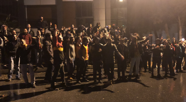 Galatasaraylılardan havaalanı ve Florya'da protesto