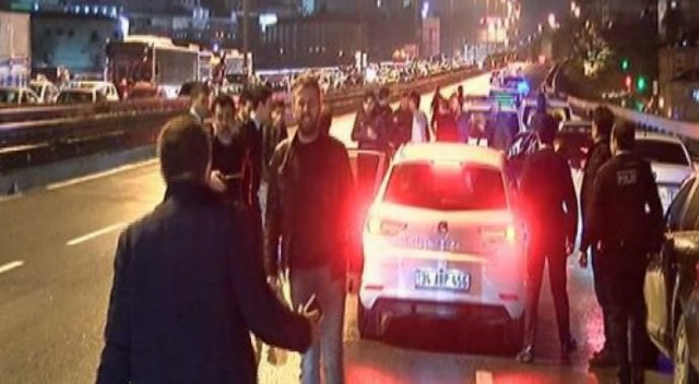 İki grup arasında çıkan tartışmayı ayıran polis 6 yerinden bıçaklandı