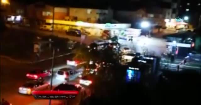 İstanbul'da trafik magandaları yolu kapattı, vatandaşlar isyan etti