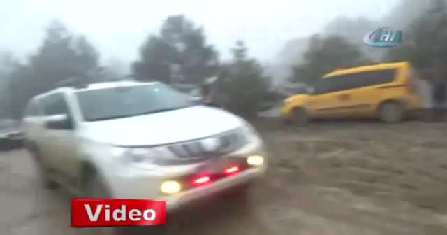 Kayıp 5 kişilik aile ile ilgili olay yerinde keşif yapıldı