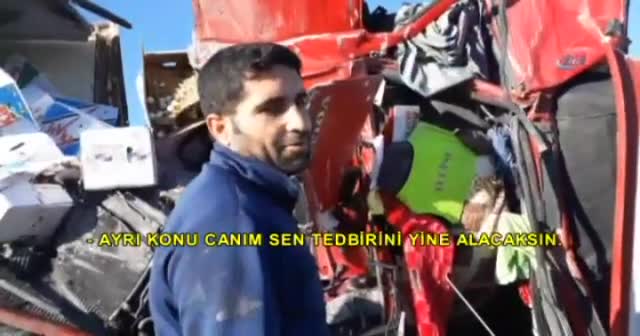 Tırlar kafa kafaya çarpıştı: Şoförlerin burnu kanamadı