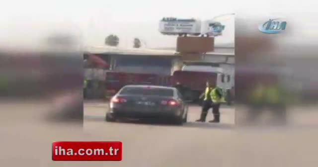 Yüksek gerilim hattında çalışma yapan işçi yürekleri ağızlara getirdi