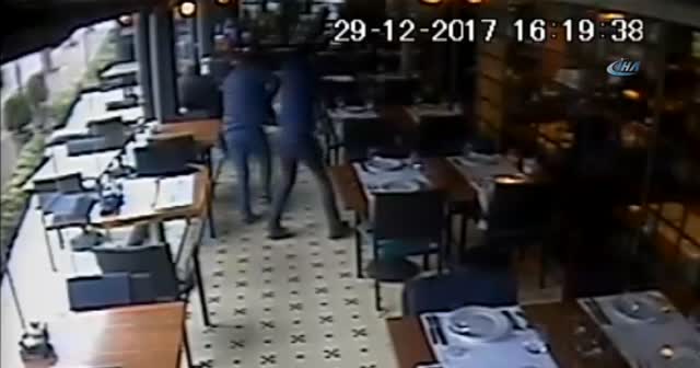 Alaattin Çakıcı'nın yeğenine düzenlenen silahlı saldırı anı kamerada