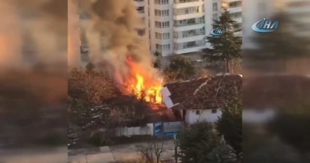 Ankara’da kömürlük yangını korkuttu