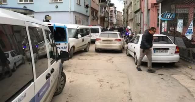 Bursa'da 3 çocuk annesi kadın bıçaklanarak öldürüldü