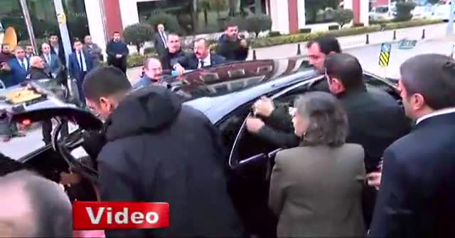 Cumhurbaşkanı Erdoğan, Sultanbeyli Belediyesini ziyaret etti