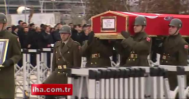 Devletin zirvesi Afrin şehidini uğurladı