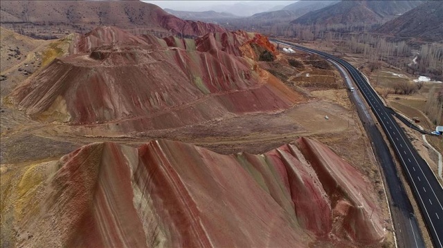 Doğu'nun 'gökkuşağı tepeleri' turizme kazandırılacak