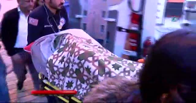 Eşini yaralayıp yanındaki adamı öldüren zanlı tutuklandı