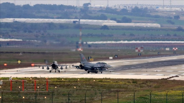 İncirlik Hava Üssü'nde savaş uçağı hareketliliği