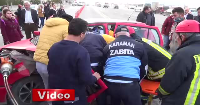Kaza yapan kızının başından ayrılmadı