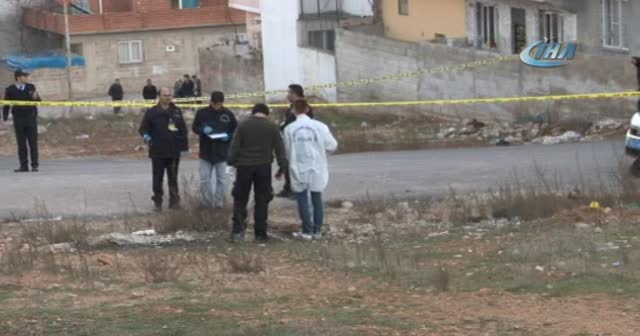 Kilis'te boş araziye roket düştü