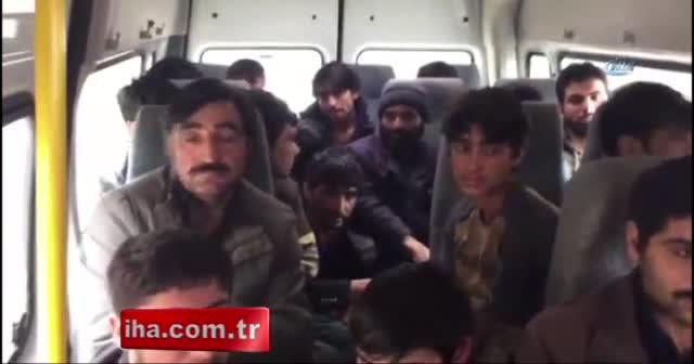 Sakarya'da 22 Afgan uyruklu şüpheli gözaltına alındı