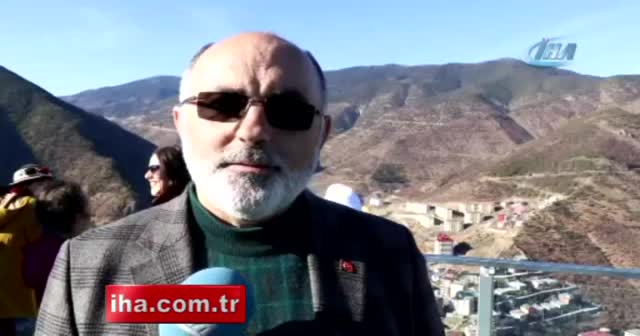Torul Kalesi cam seyir terası büyülüyor