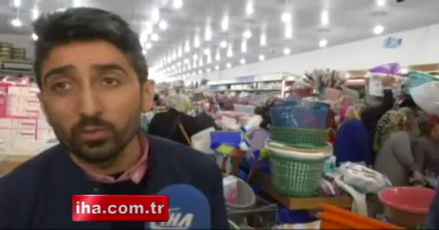 ’Ucuz’ satışlı açılış izdihama yol açtı