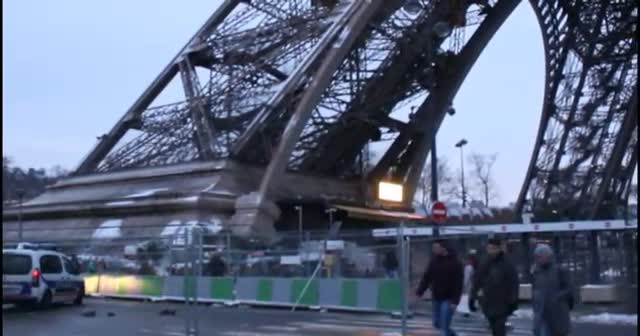 30 yılın rekor yağışı nedeniyle Eyfel Kulesi kapatıldı