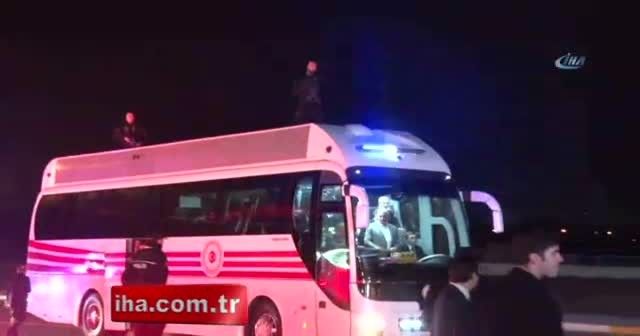 Başbakan Yıldırım, 15 Temmuz Şehitler Anıtı'nı ziyaret etti