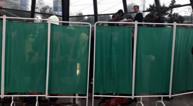 İstanbul'da yürüyen merdiven çöktü