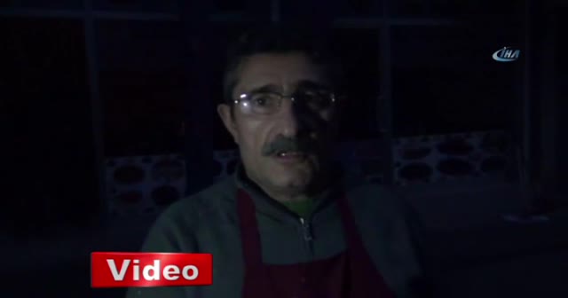 Kızıltepe'de iş yerlerini su bastı