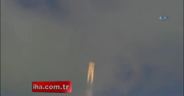 Space-X'in Mars roketi Falcon Heavy fırlatıldı!
