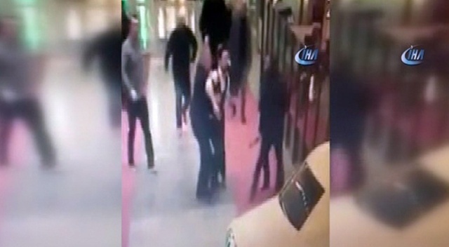 Volkan Konak'ın sahne aldığı mekanda silahlı kavga! İşte o anlar