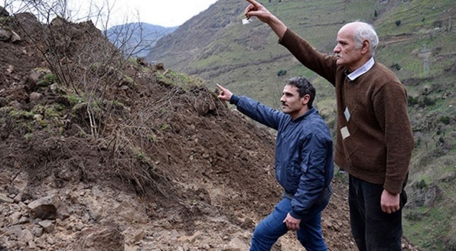 Heyelan fındık bahçesini yok etti