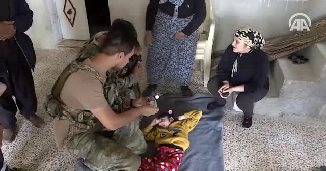 Mehmetçik’ten Afrin’de yardım eli