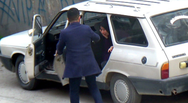 Nişanlısına şiddet gösteren adam öyle bir tepki aldı ki!