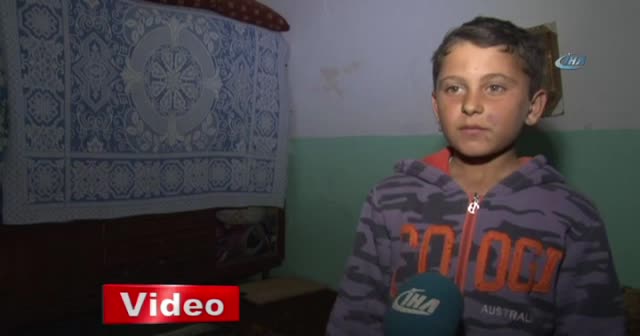 Türkiye'yi ağlatan Yahya, Türk askeri olmak için mum ışığında ders çalışıyor