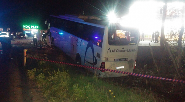 Yolcu otobüsü yoldan çıktı
