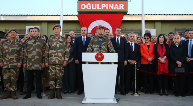 Cumhurbaşkanı Erdoğan, askerî kamuflajla sınır karakolunu ziyaret etti