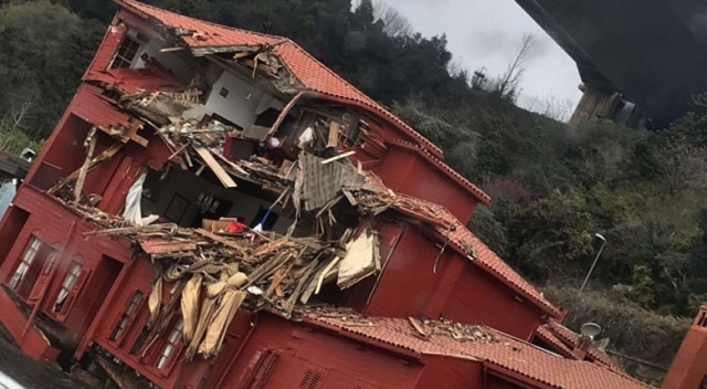İstanbul Boğazı'nda geminin yalıya çarptığı kaza anı...