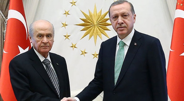 Külliye'deki kritik erken seçim toplantısı başladı
