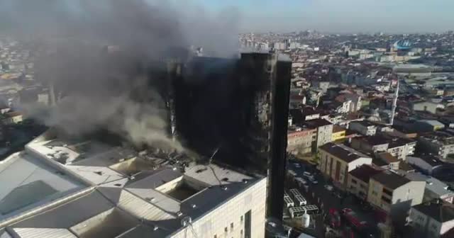 Taksim Eğitim ve Araştırma Hastanesi’ndeki yangın havadan böyle görüntüledi