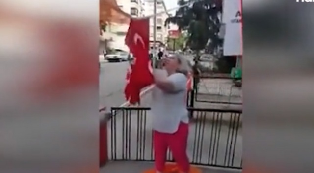 CHP'li isimden AK Parti'ye saldırı! Bayrakları yırttı