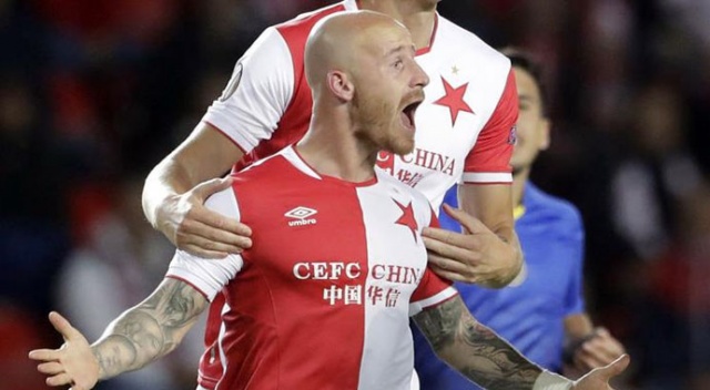 Stoch'tan ilk maçta muhteşem gol - İZLE