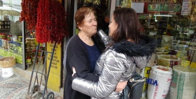 Genç muhabirden vatandaşlara ilginç teklif