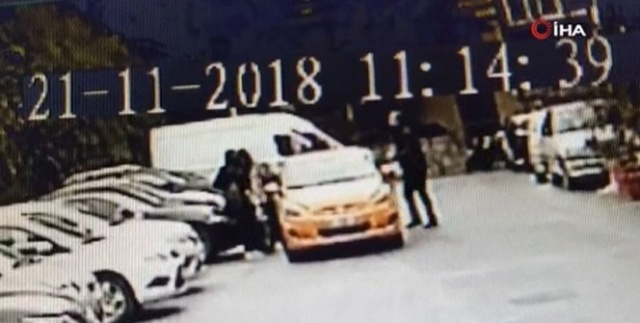 İstanbul'un göbeğinde taksici terörü kamerada