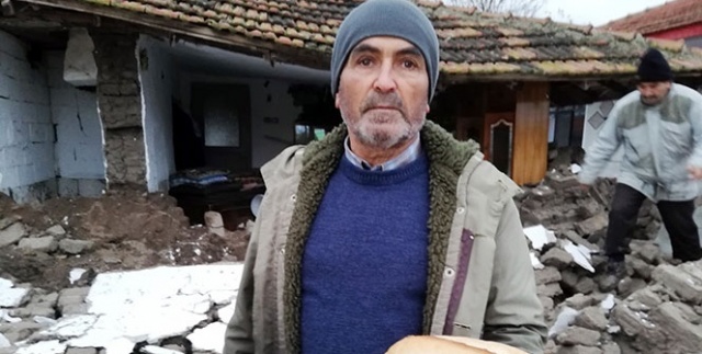 Sel felaketinden duygulandıran kareler