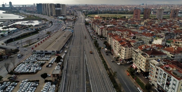 Yüzde 94'ü tamamlanan Halkalı-Gebze banliyö tren hattı havadan görüntülendi
