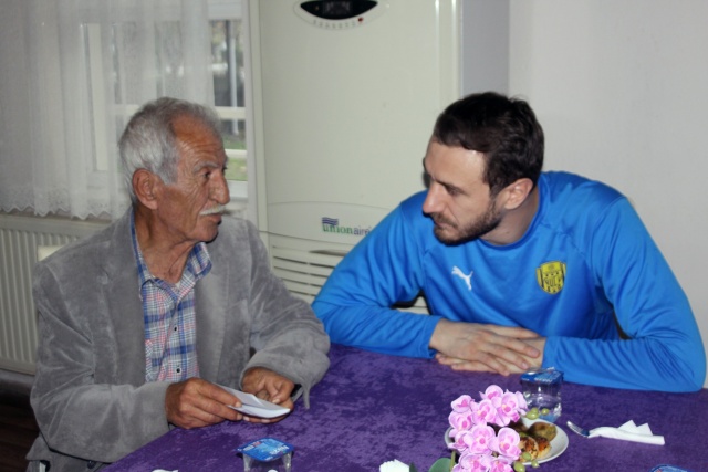 MKE Ankaragücü futbolcularından örnek davranış