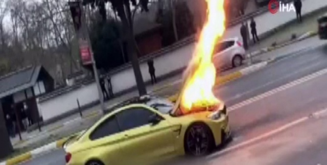Sarıyer'de lüks otomobil alev alev yandı