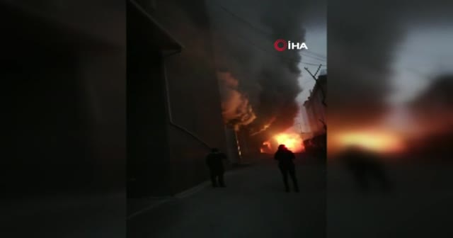 Bağcılar'da tekstil fabrikasında yangın