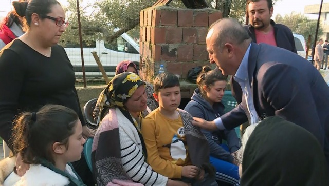 Bakan Çavuşoğlu’ndan taziye ziyareti