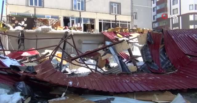 Çatıdan düşen kar kafeyi çökertti: 1 ölü, 7 yaralı