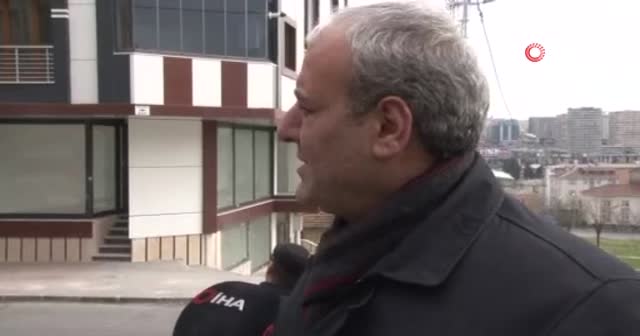 Küçükçekmece'de riskli görülen 5 katlı apartman boşaltıldı