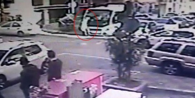 Maltepe'de minibüs terörü kamerada